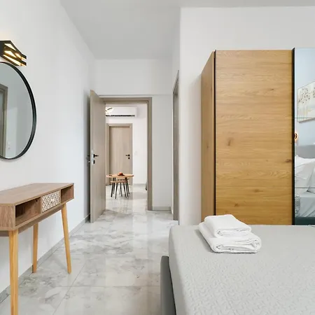 Lumina House Panagia